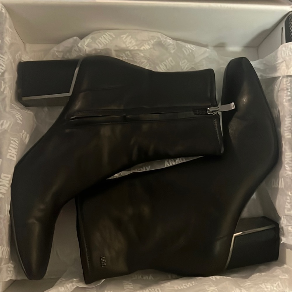 DKNY Cavale Ankle Boots